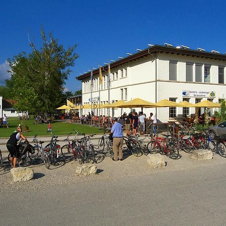 Swiss Hostel Lago Lodge Биль Экстерьер фото