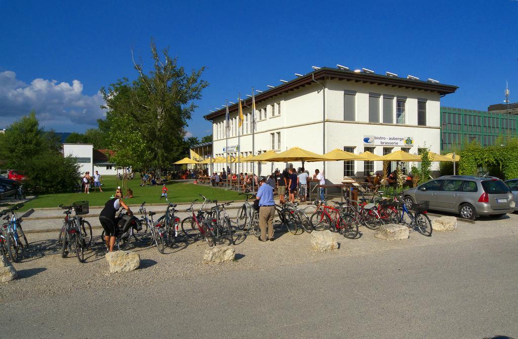 Swiss Hostel Lago Lodge Биль Экстерьер фото