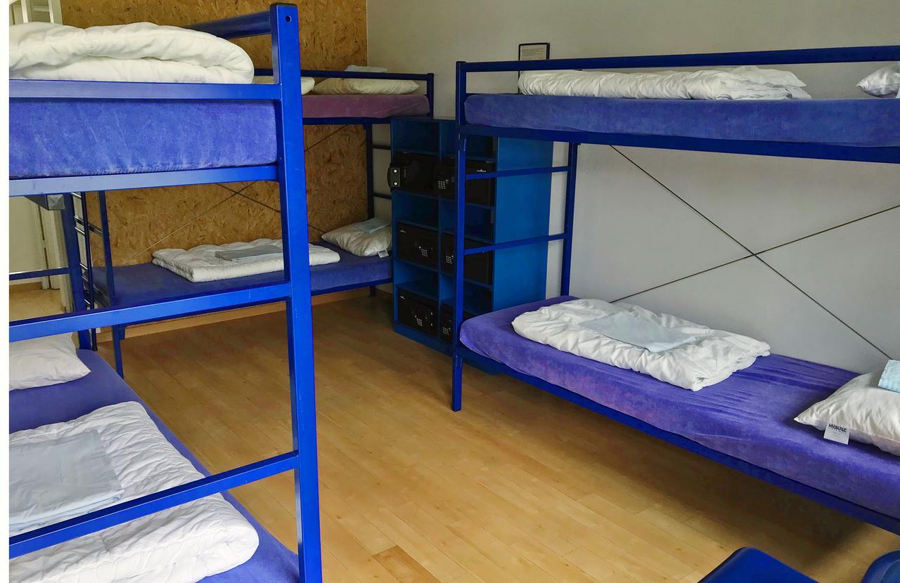 Swiss Hostel Lago Lodge Биль Экстерьер фото
